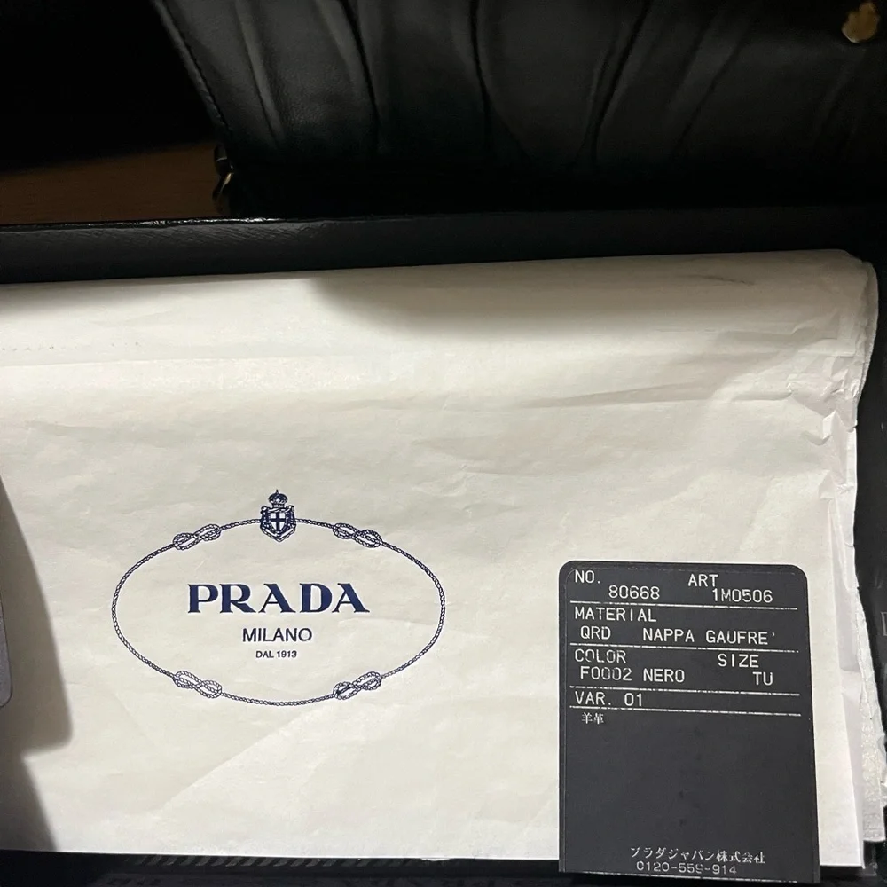 PRADA Milano PRADA Nappa Gaufre Black Leather Nero Zip Around Long Wallet - Picture 2 of 14